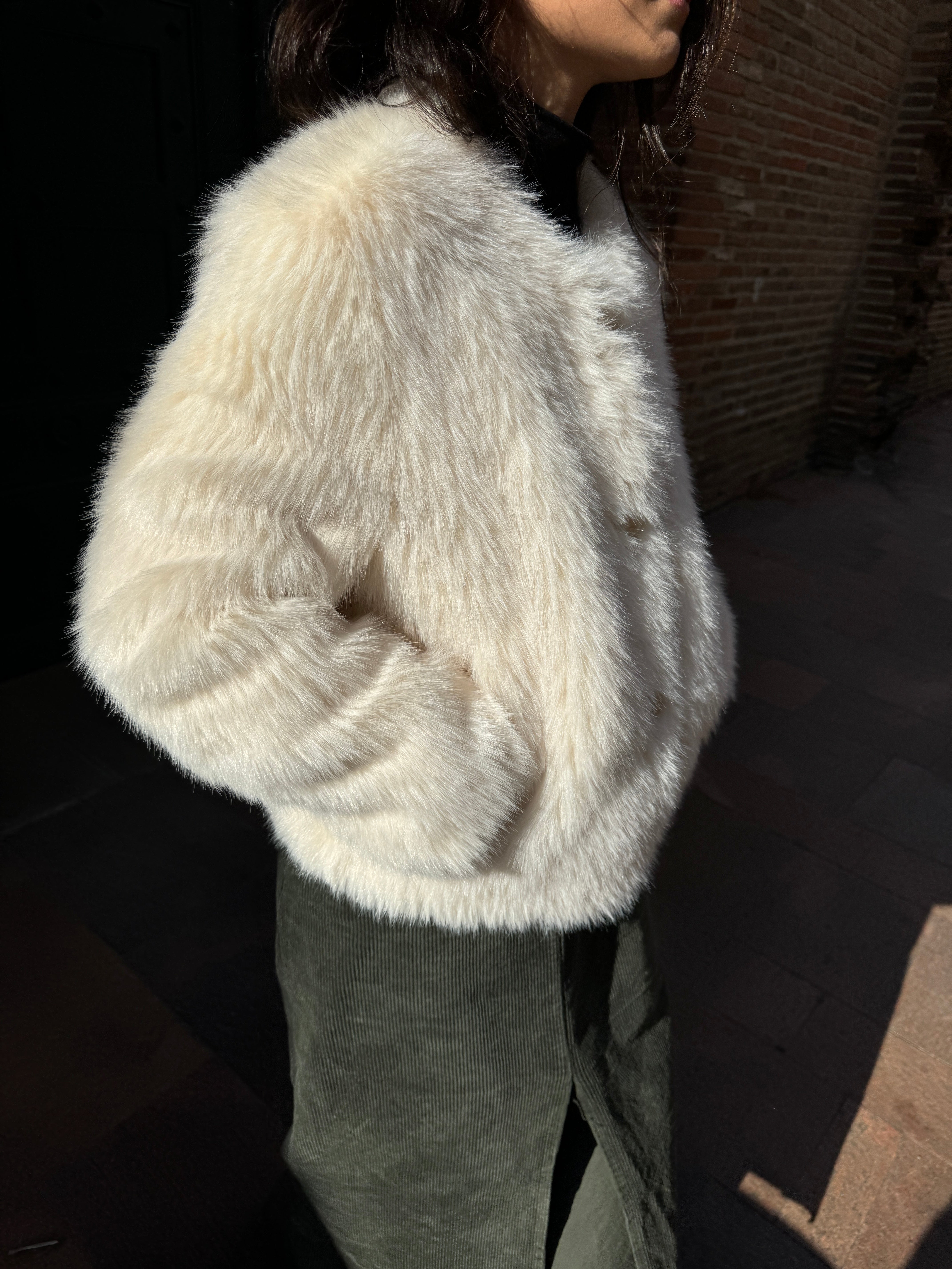 VESTE EN FAUSSE FOURRURE POILS LONGS ANAÏS