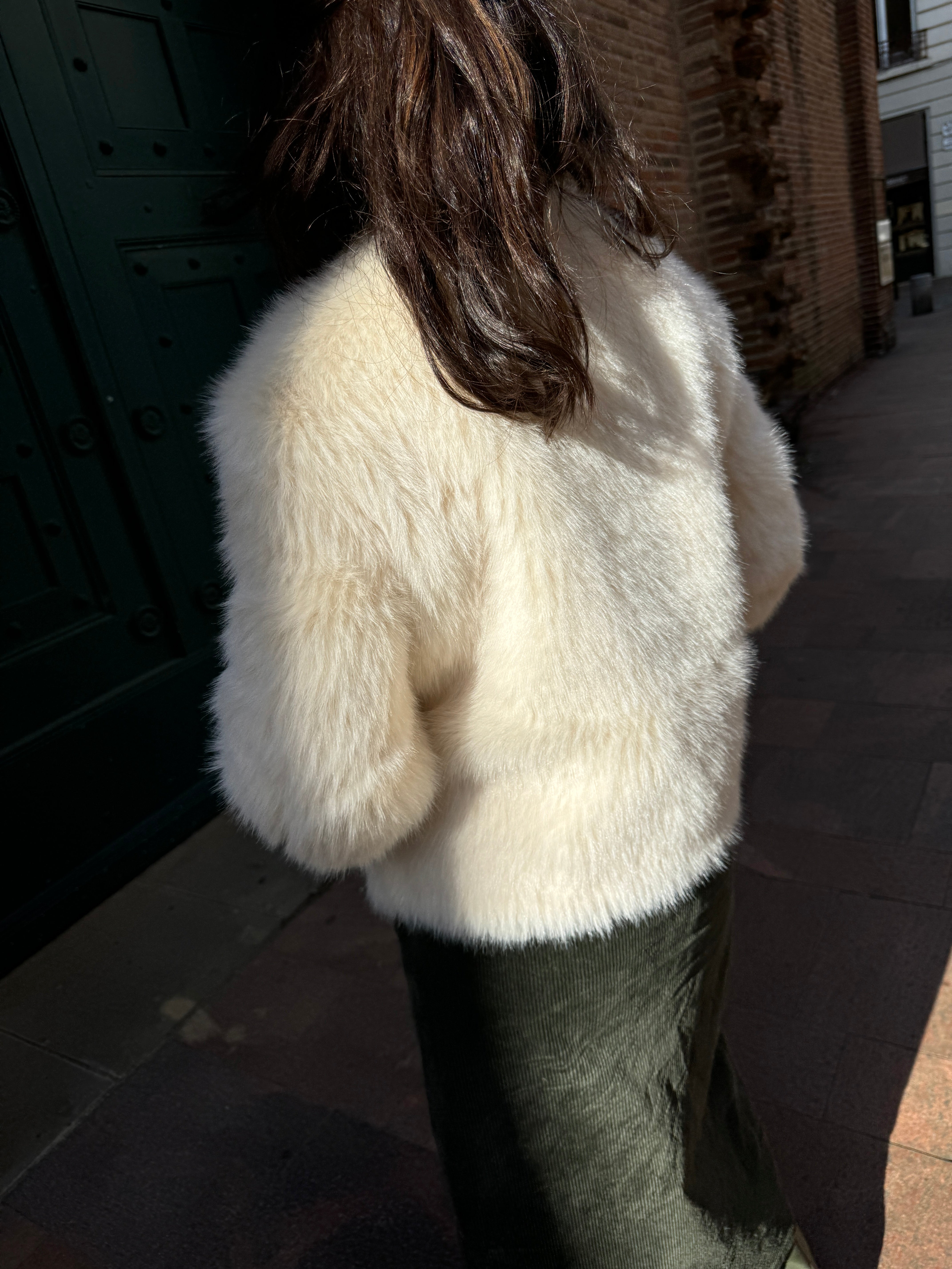VESTE EN FAUSSE FOURRURE POILS LONGS ANAÏS