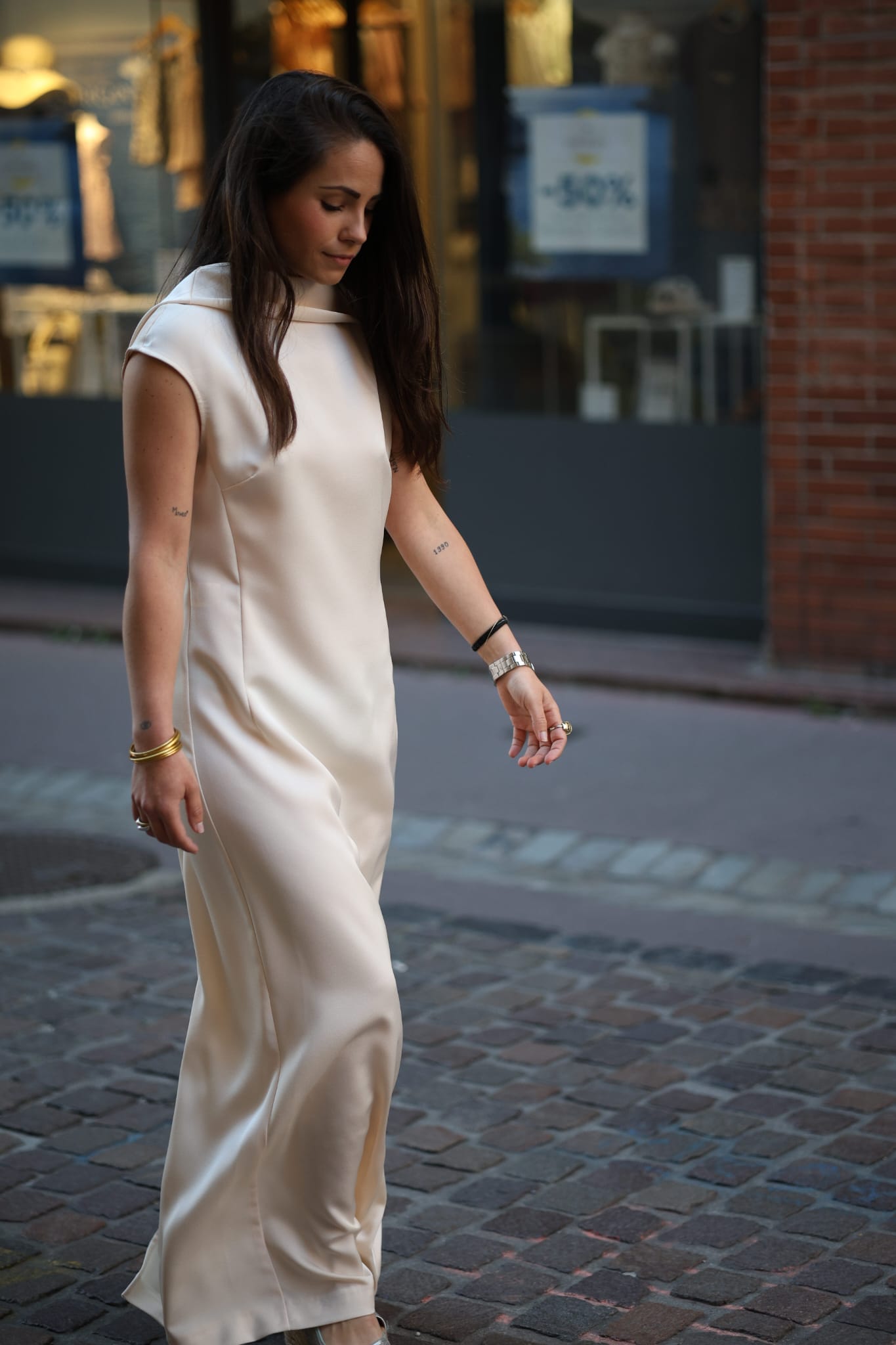 Robe Aia