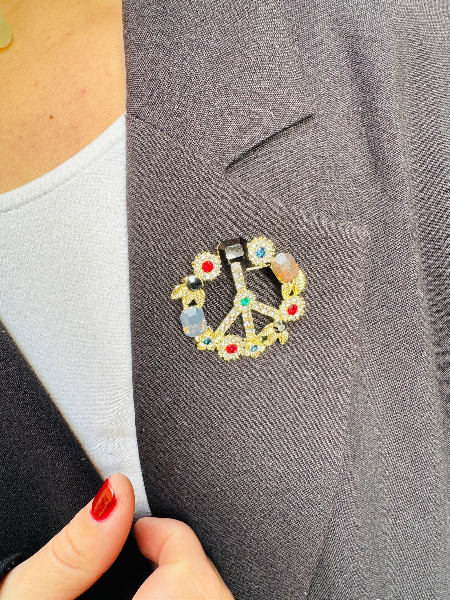 BROCHE PEACE