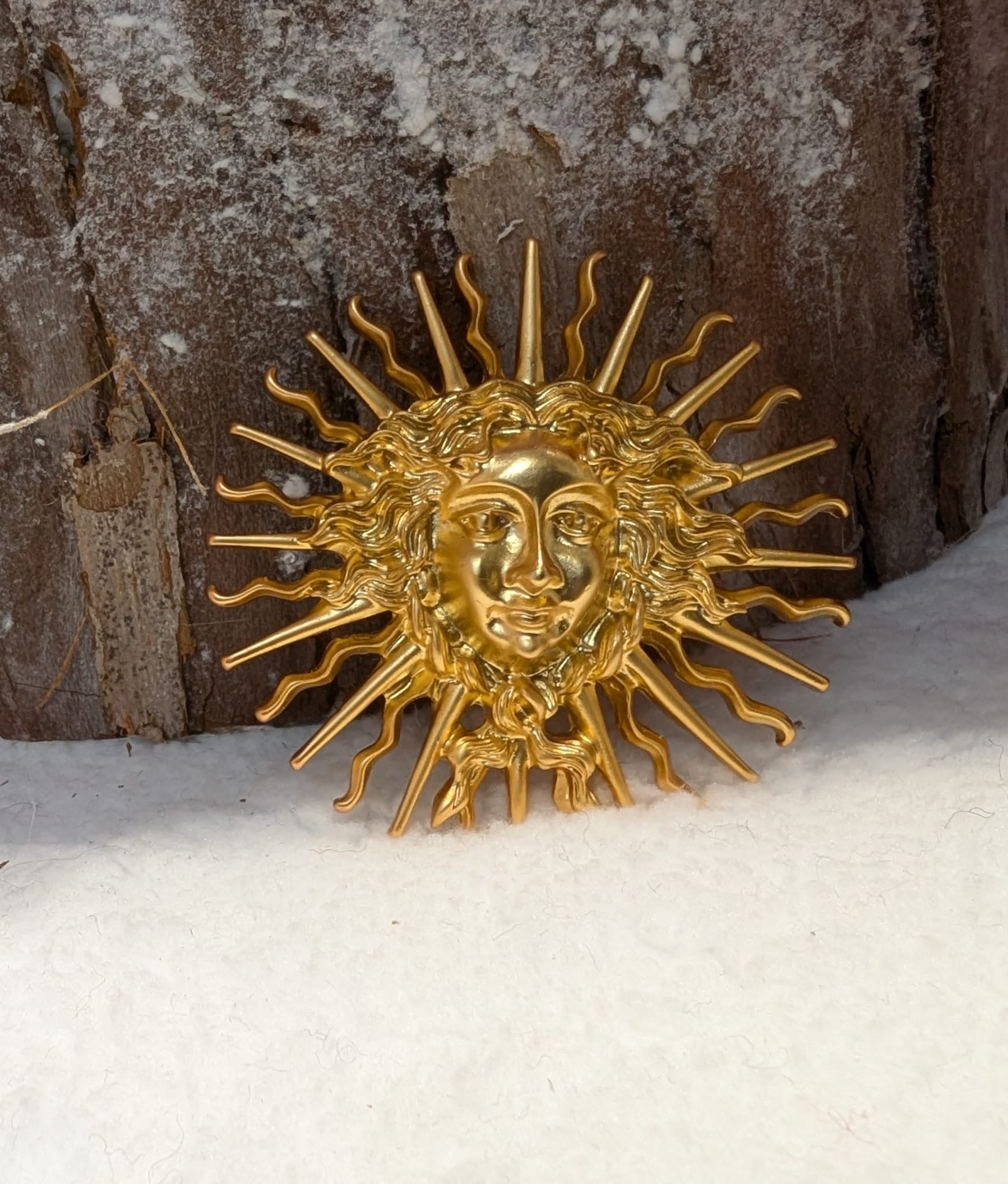 BROCHE SUN